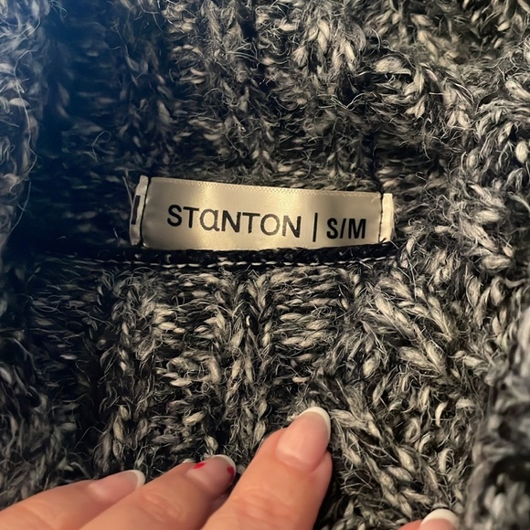 Stanton Cozy Black and Gray Women's Cowl Neck Sweater‎ Size small/medium - Picture 2 of 3